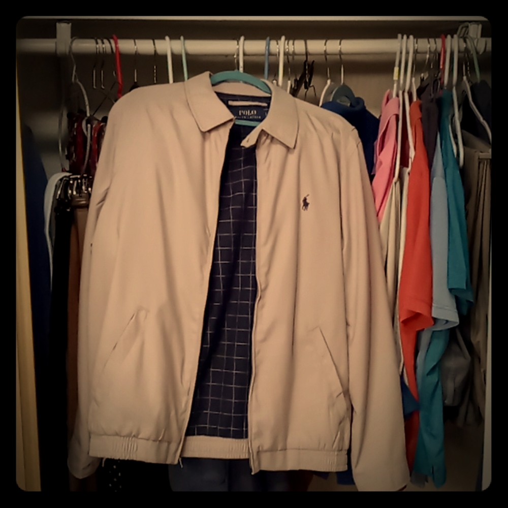 A Ralph Lauren men's large tan jacket